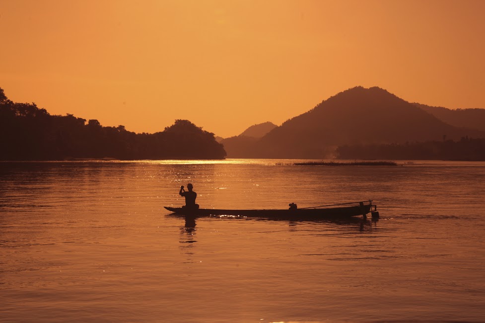 Hoàng hôn trên sông Mekong