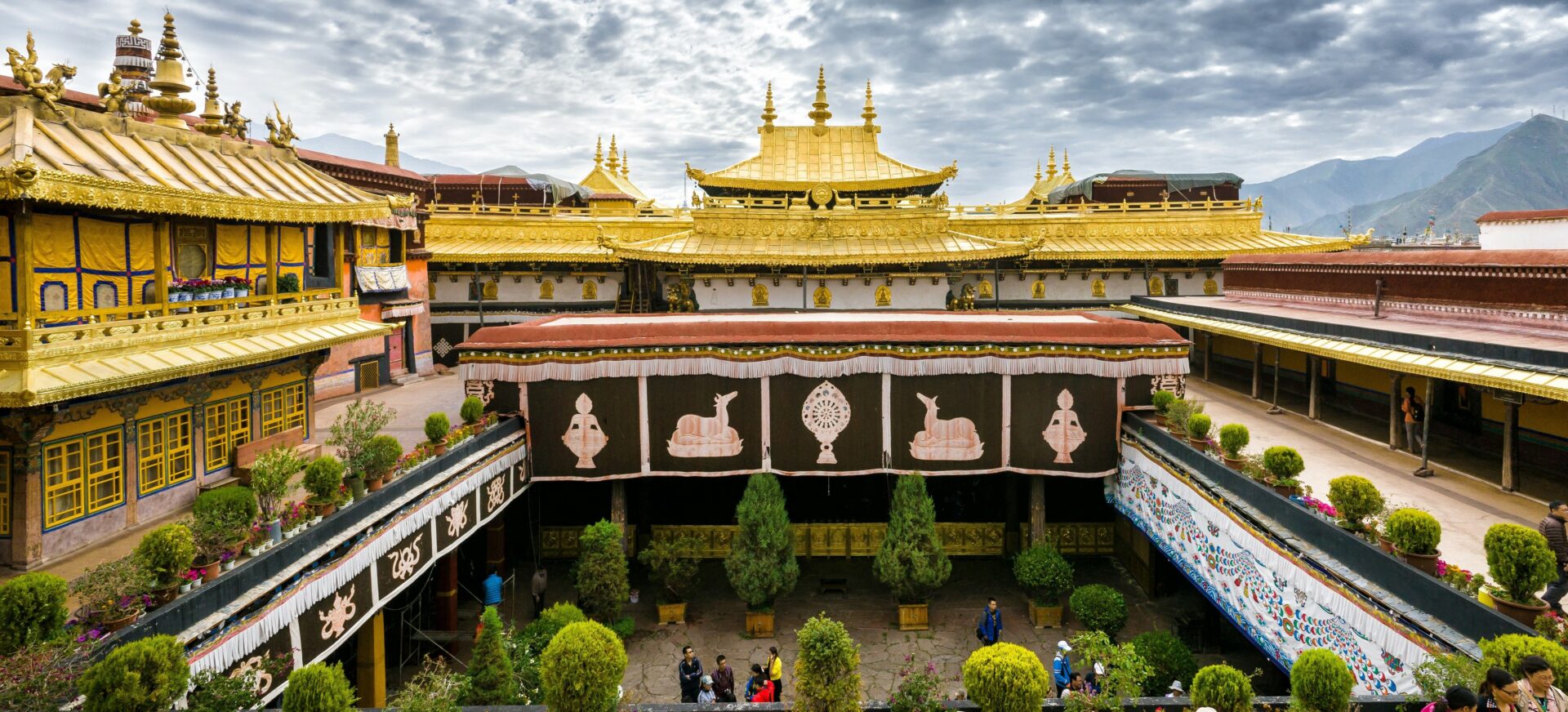 Du lịch hành hương Tây Tạng về chùa Jokhang