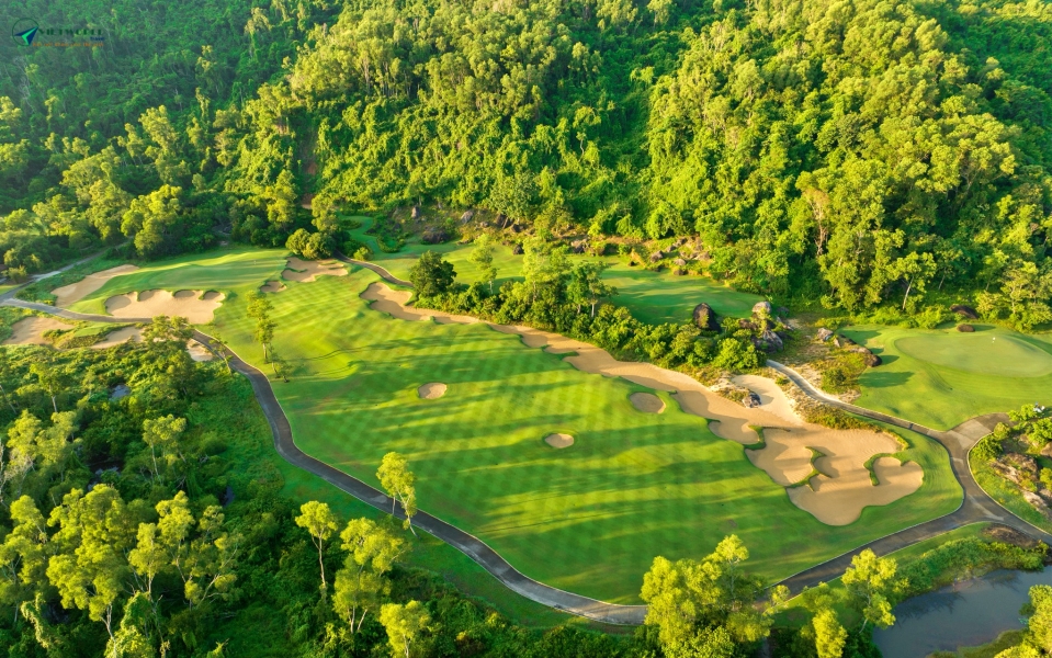 Tour Du lịch golf  Việt Nam tại Lăng Cô Laguna Golf