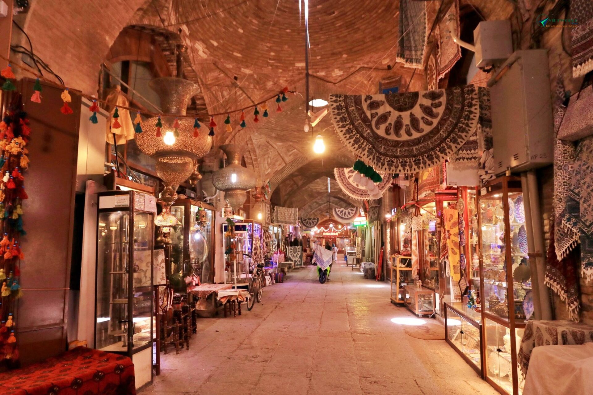 Du lịch Tehran Iran thăm Chợ Grand Bazaar Tehran